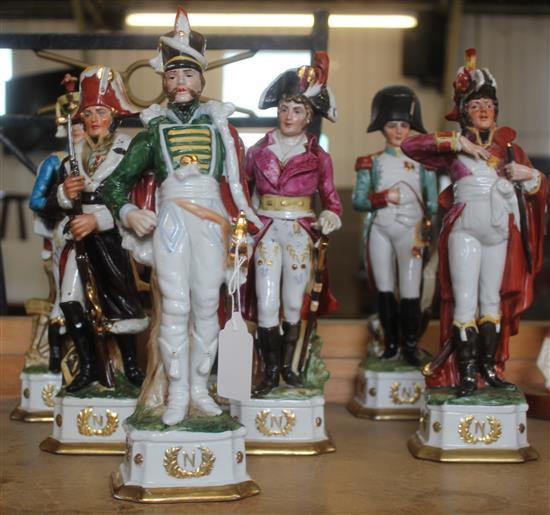 7 model soldiers (ceramic)